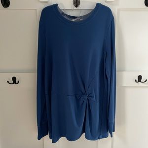 Athleta lightweight sweatshirt. Size L. Blue.